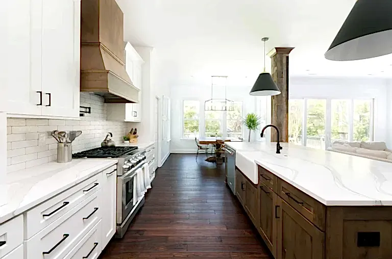 white-farmhouse-island-shaker-kitchen-cabinet