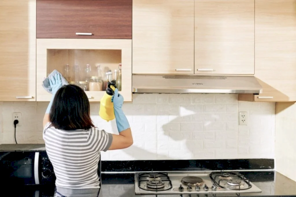 Kitchen Door 39 Keep your cabinet doors dry